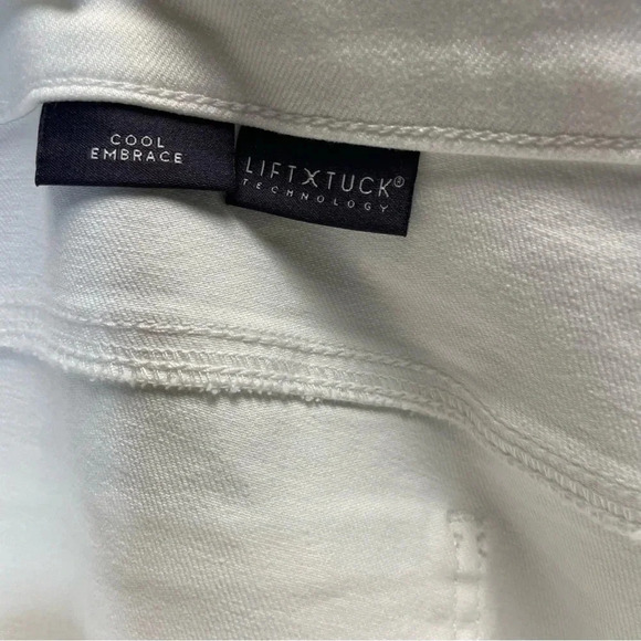 NYDJ Chloe Capri Optic White Jeans in Plus Size - Picture 8 of 11